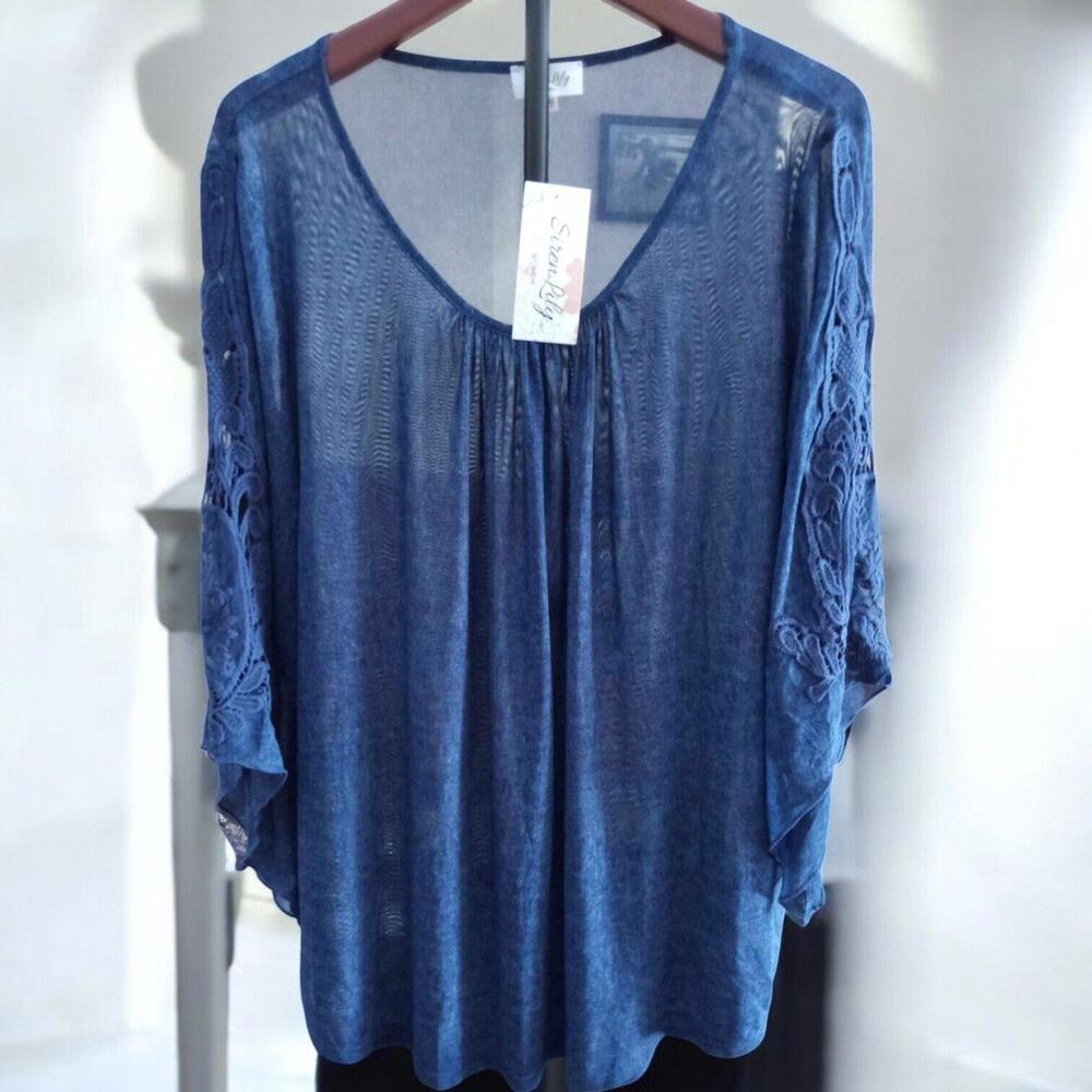 Siren Lily Size 1X Women Navy Blue Sheer 3/4 Lace Sleeve Blouse (New with Tags)